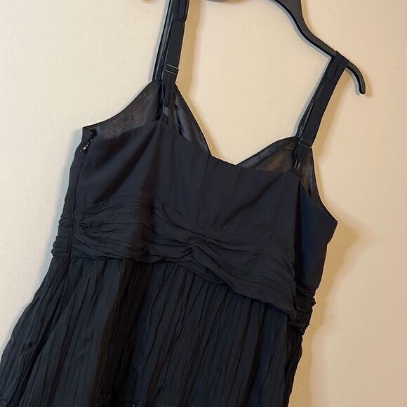 Lane Bryant Crepe and Lace Trimmed Tiered Dress - Size 18 - Picture 11 of 16